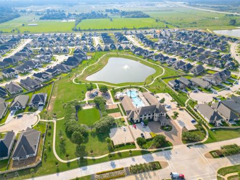 21011 Secretariat Meadow Lane Tomball TX 77377