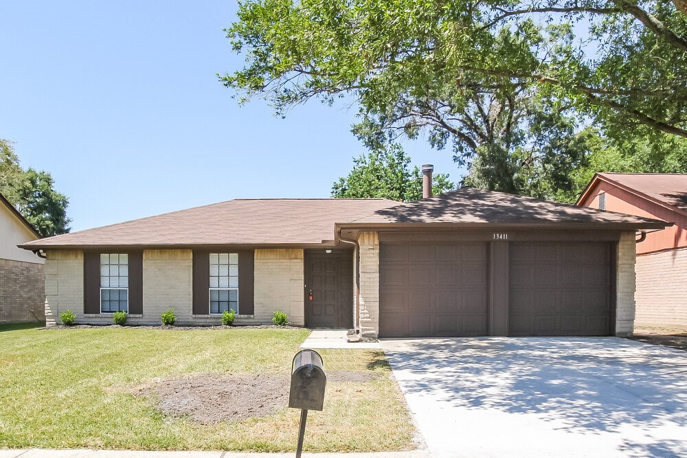 13411 Reads Court Houston TX 77015
