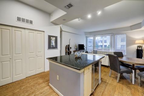 3505 Sage Road 308 Houston TX 77056