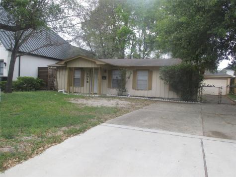 1018 Rosepoint Street Houston TX 77018