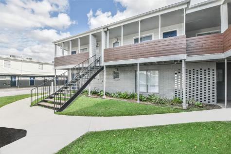 8271 Stone Street 7108 Houston TX 77061