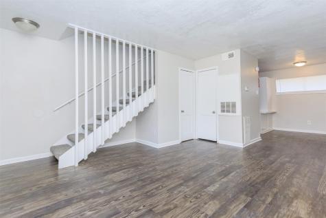 8271 Stone Street 7108 Houston TX 77061