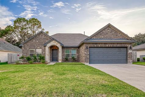 421 N Amherst Drive West Columbia TX 77486