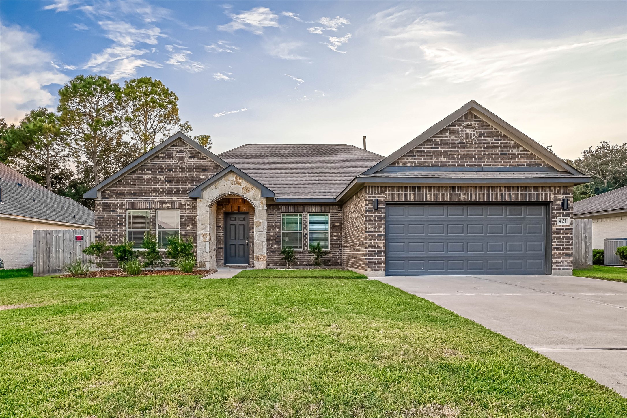 421 N Amherst Drive West Columbia TX 77486