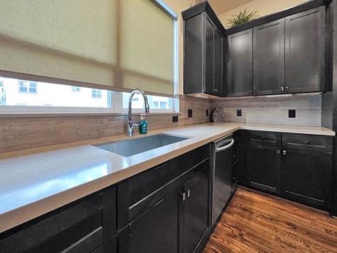 946 W 18th Street Houston TX 77008