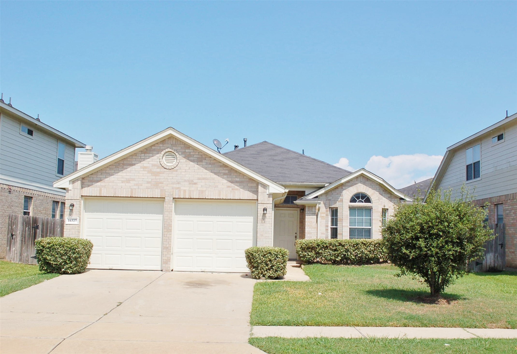 16327 Yabbie Drive Sugar Land TX 77498
