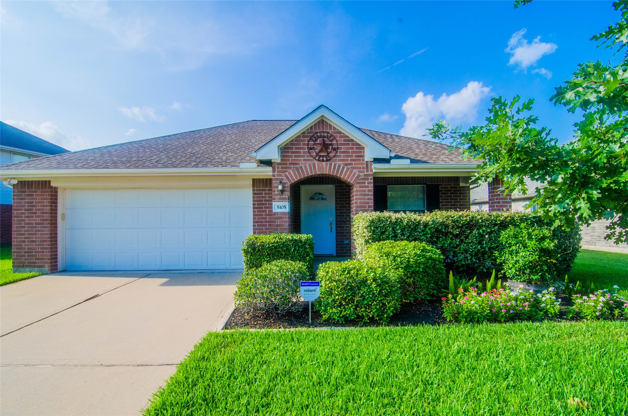 5105 Caprock Drive Pearland TX 77584