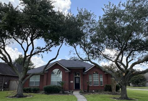 8739 Saratoga Drive Sugar Land TX 77479