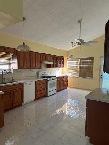 6707 Desert Rose Lane Houston TX 77086