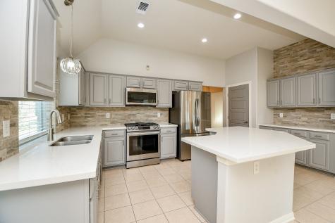 1816 Oak Lodge Drive Pearland TX 77581