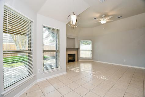 1816 Oak Lodge Drive Pearland TX 77581