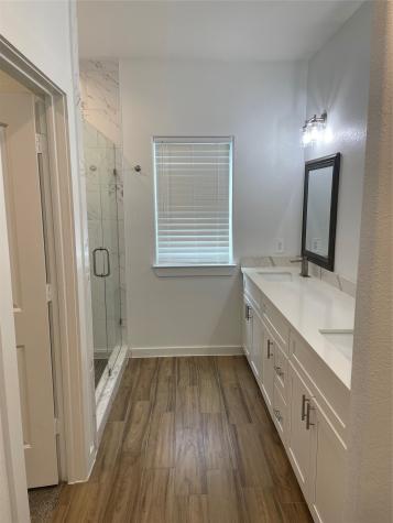 5314 Longmeadow Street B Houston TX 77033