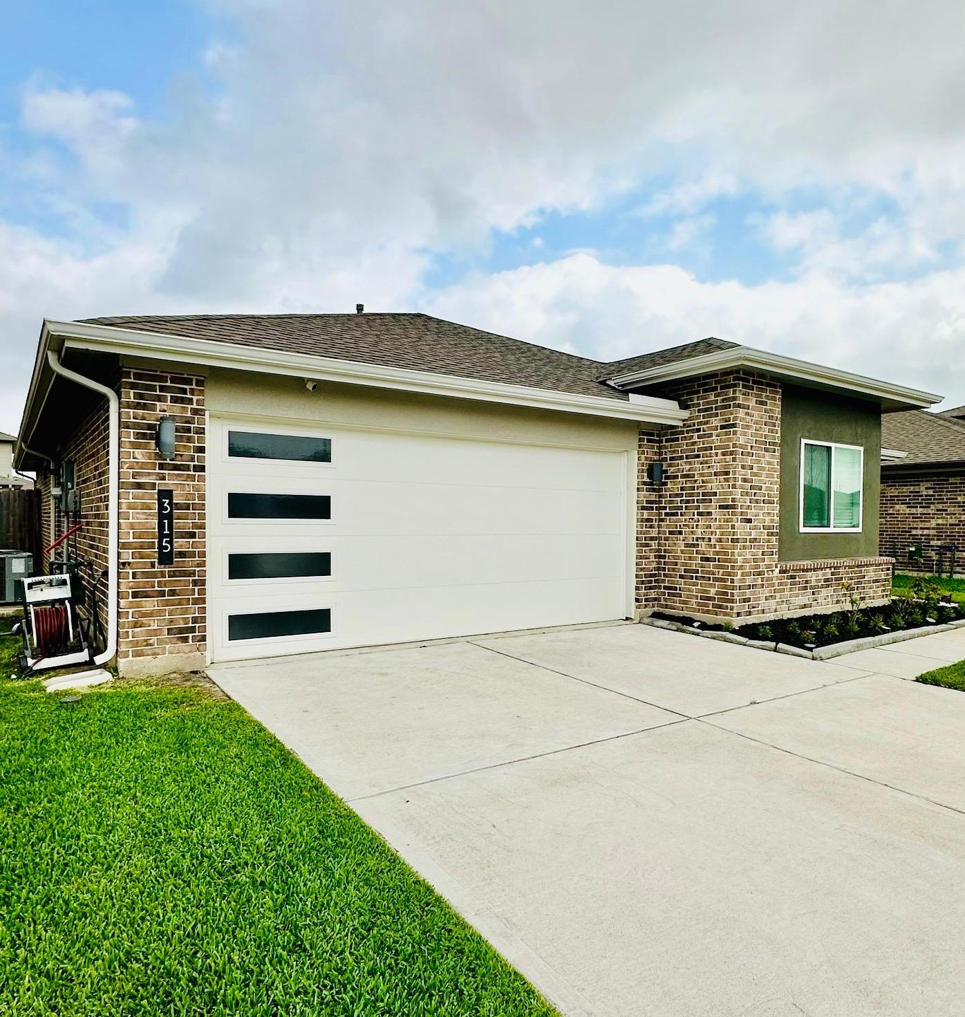 315 John House Lane Rosharon TX 77583