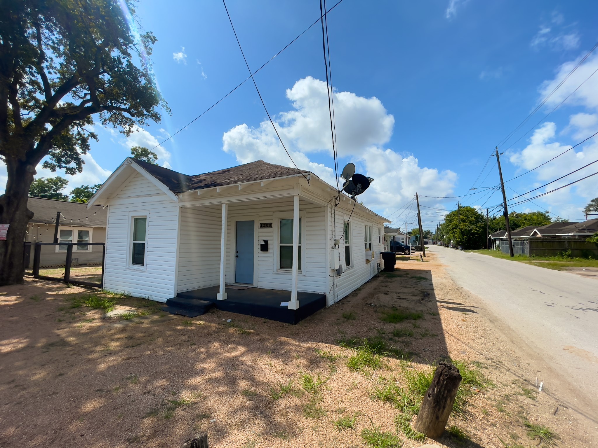 3200 Kentucky Street Houston TX 77026