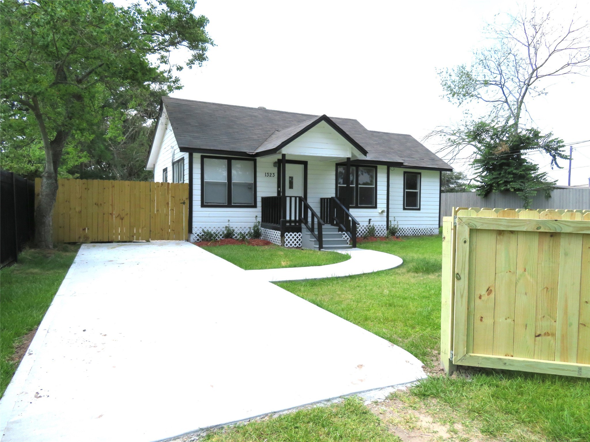 1323 Paul Quinn Street Houston TX 77091