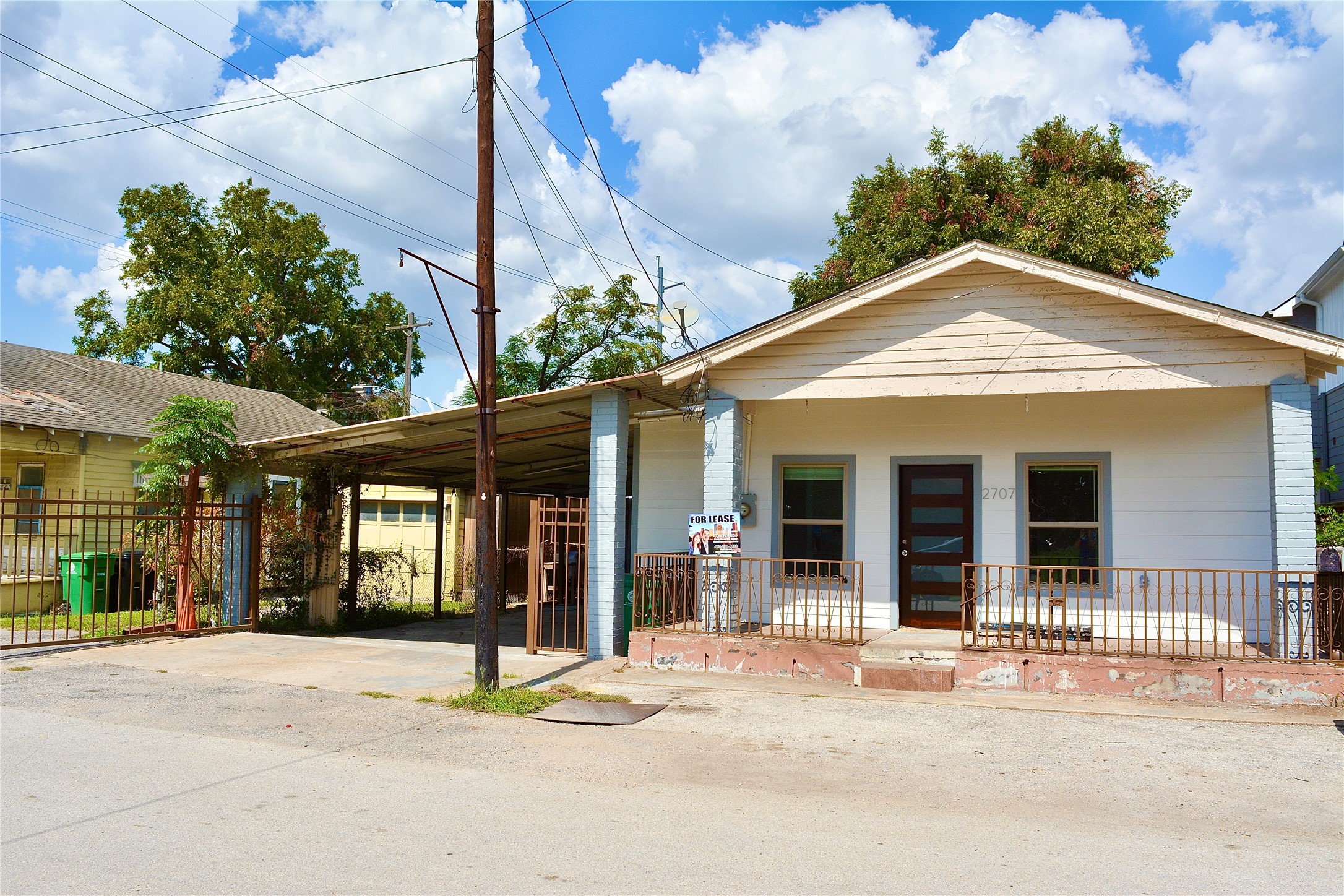 2707 Fox Street Houston TX 77003