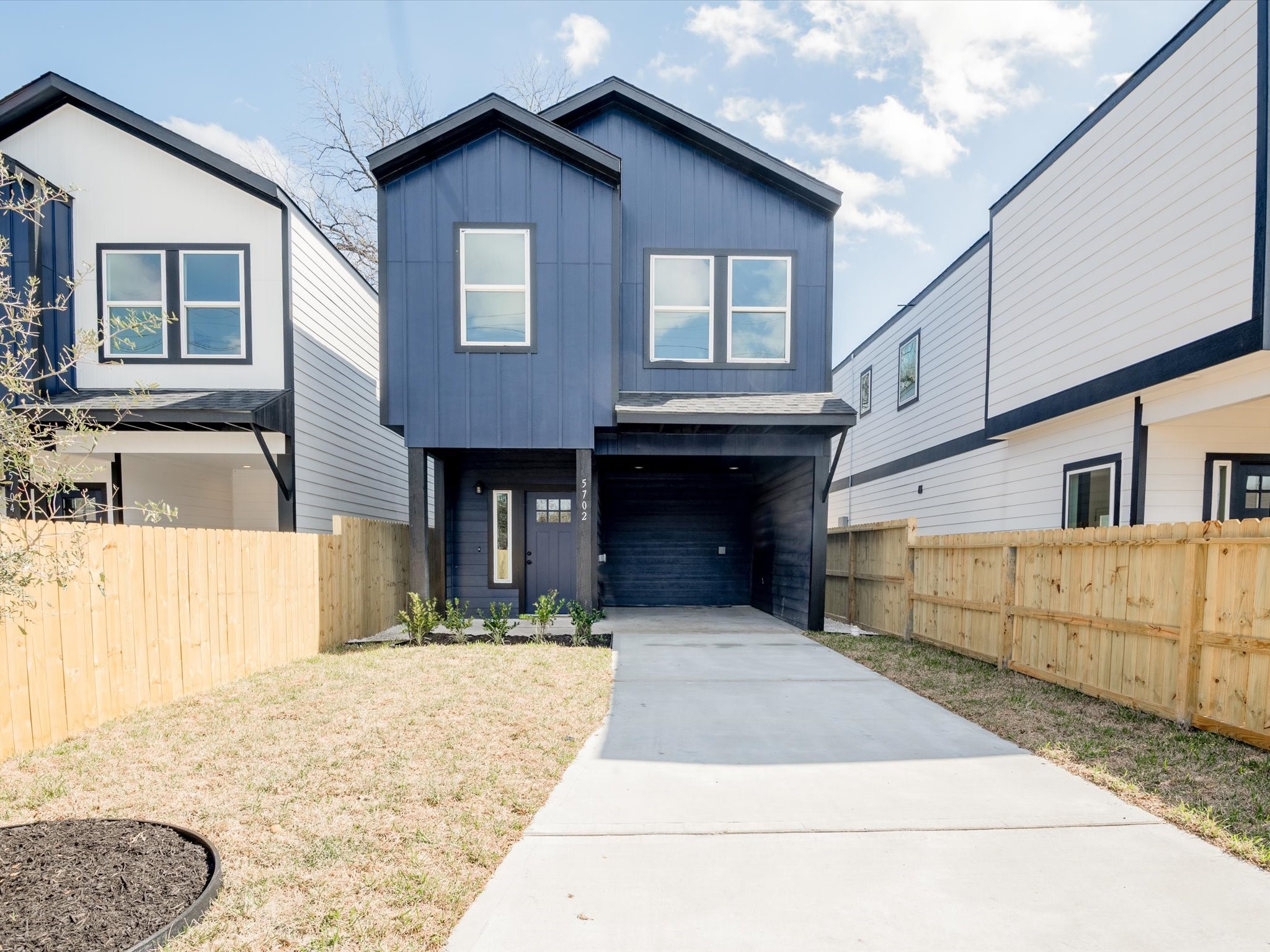 5702 Elysian Street Houston TX 77009