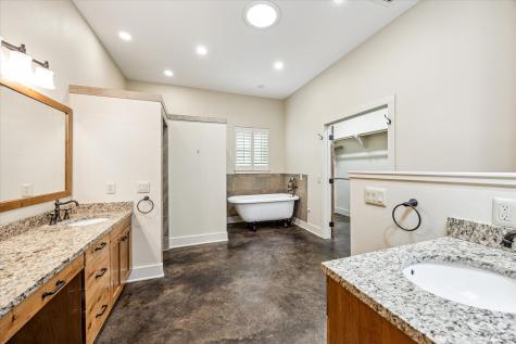 1661 Guenther Road La Grange TX 78945