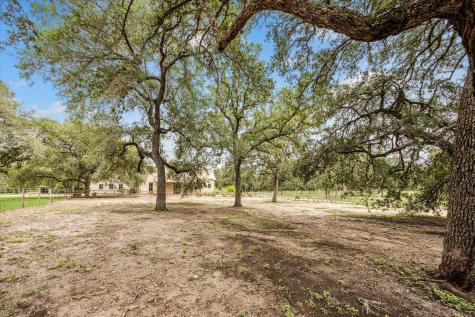 1661 Guenther Road La Grange TX 78945