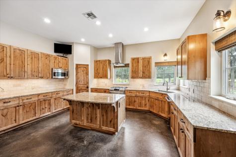 1661 Guenther Road La Grange TX 78945