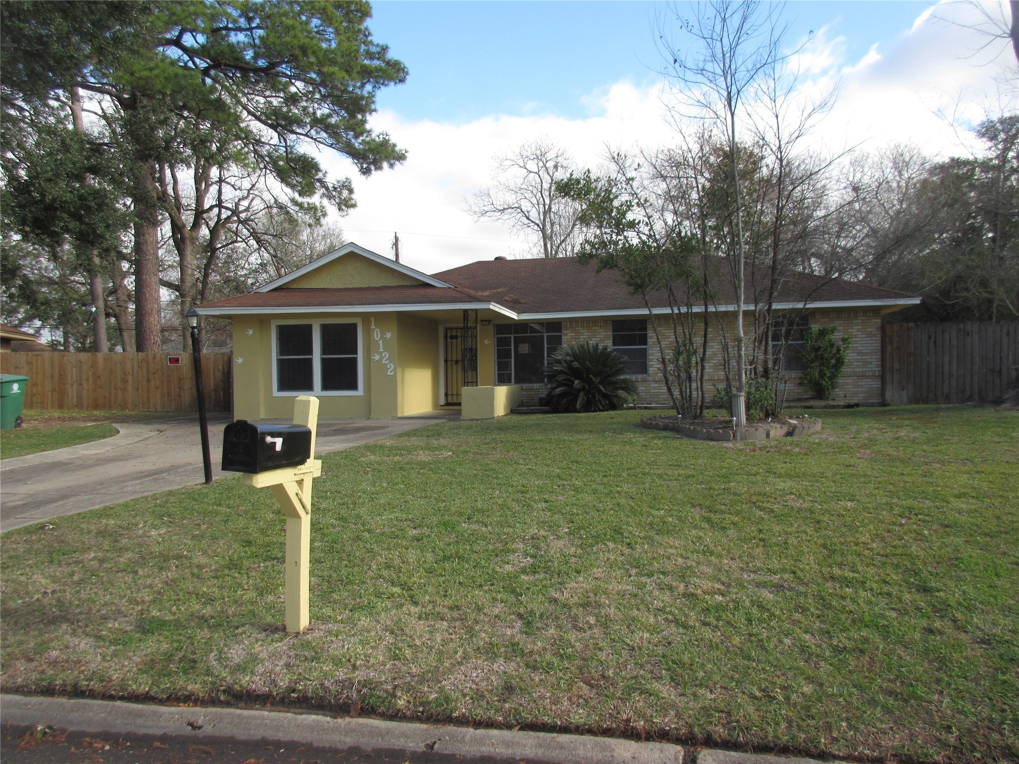 10122 Envoy Street Houston TX 77016