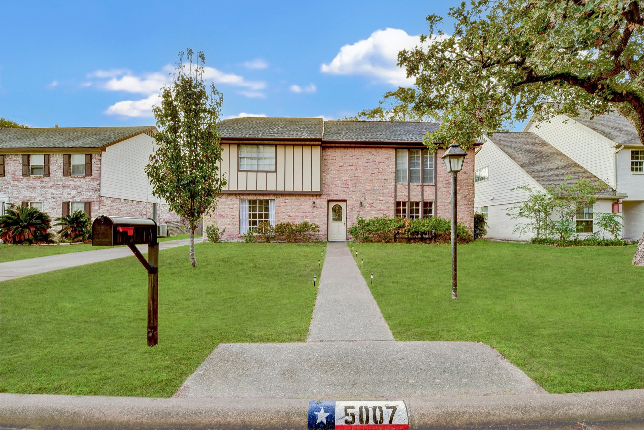 5007 Bayou Vista Drive Houston TX 77091