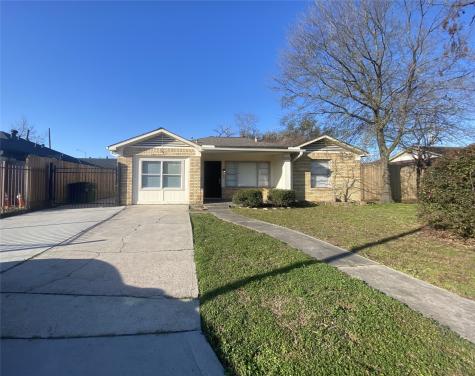203 Sue Street Houston TX 77009