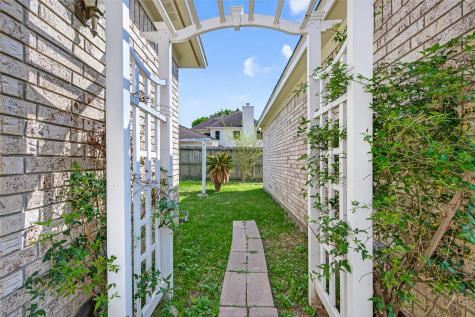 12727 Magnolia Leaf Street Houston TX 77065