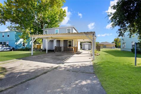 1135 3rd Avenue N Texas City TX 77590