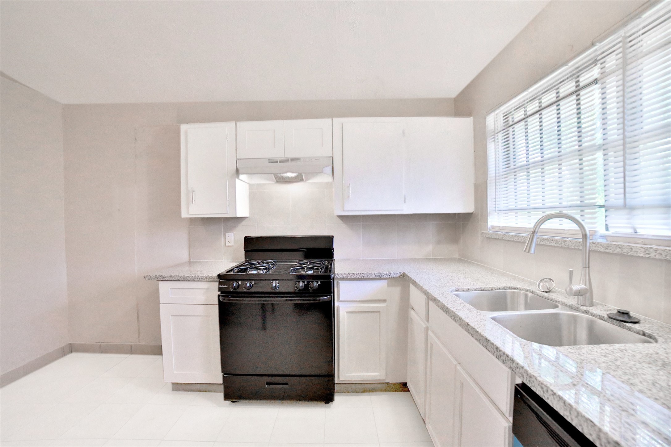 4326 Tareyton Lane Houston TX 77047