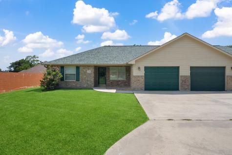 480 W Houston Street Highlands TX 77562