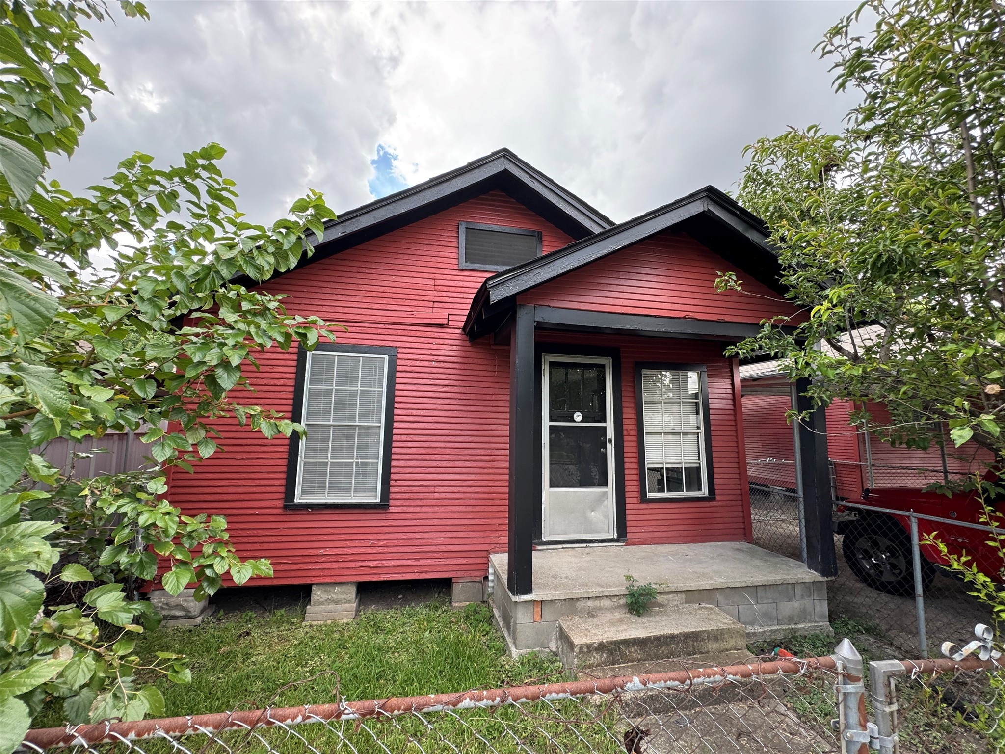 1506 Luzon Street Houston TX 77009