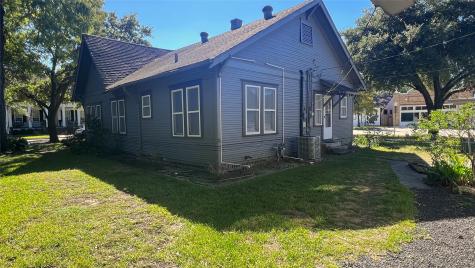1133 Bayland Avenue Houston TX 77009