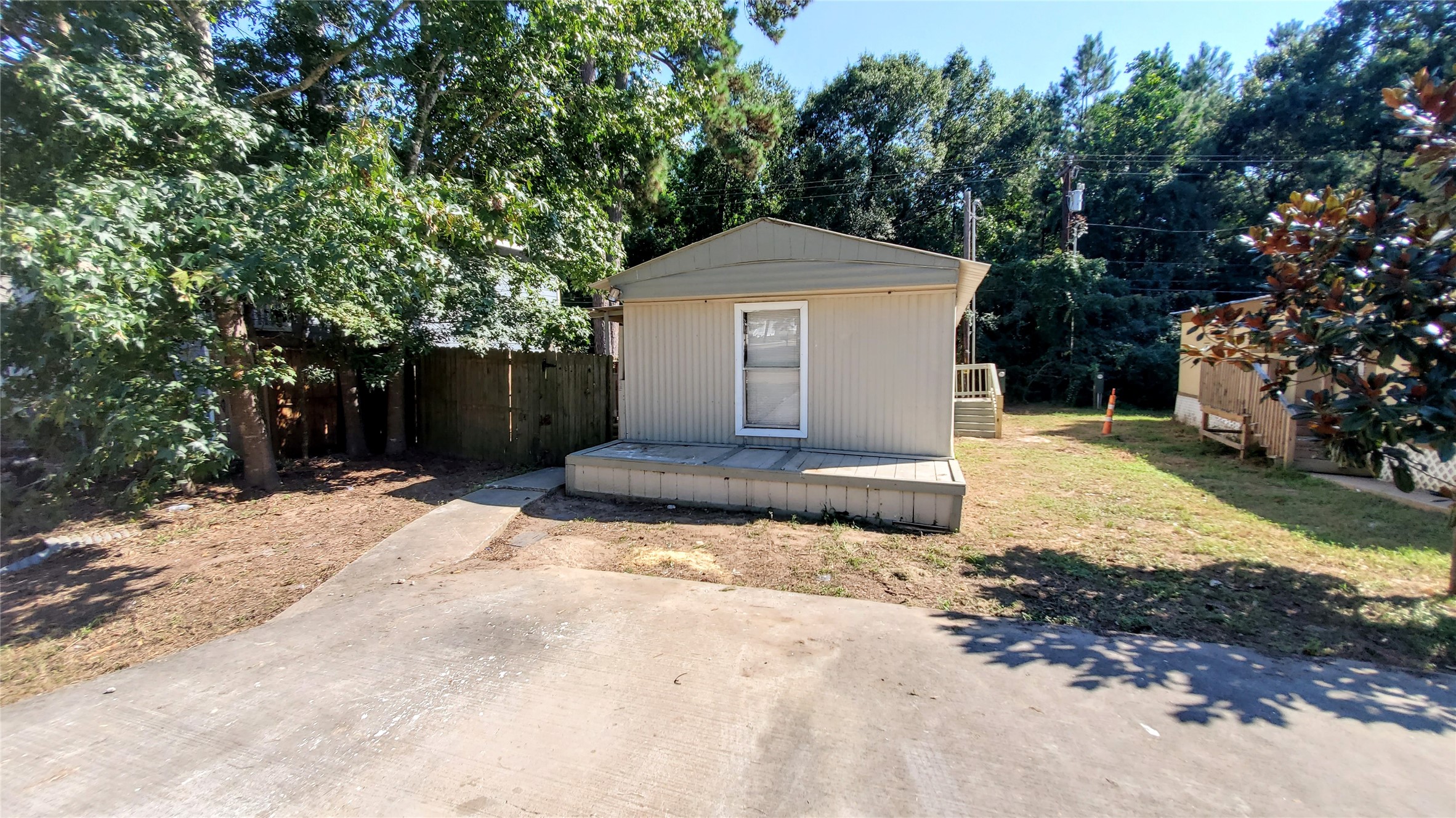 918 Queenswood Montgomery TX 77316