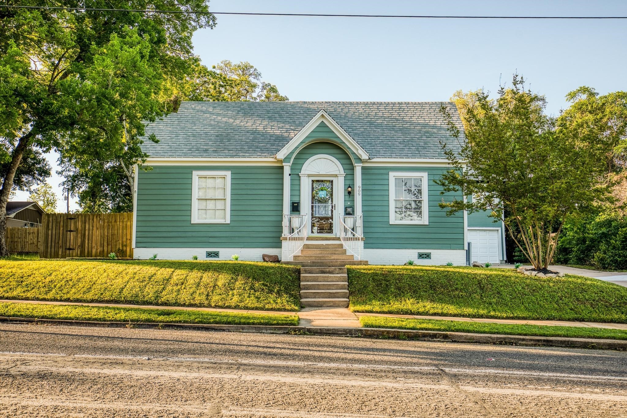 909 W Main Street Brenham TX 77833