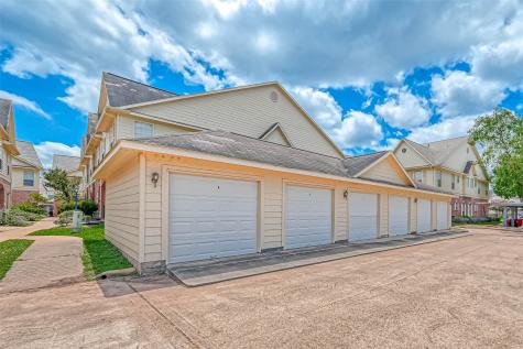 2710 Grants Lake Boulevard D6 Sugar Land TX 77479