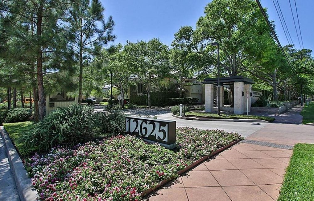 12625 Memorial Drive 61 Houston TX 77024