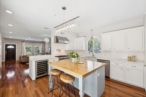 5301 Blossom Street Houston TX 77007
