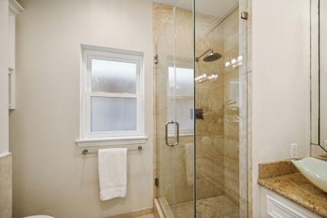5301 Blossom Street Houston TX 77007