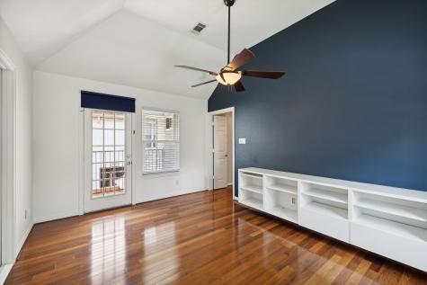 5301 Blossom Street Houston TX 77007
