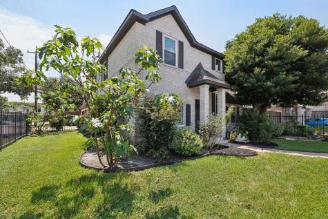 5301 Blossom Street Houston TX 77007