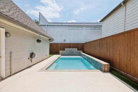 5301 Blossom Street Houston TX 77007