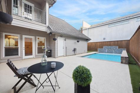 5301 Blossom Street Houston TX 77007