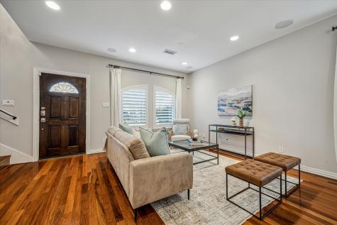 5301 Blossom Street Houston TX 77007