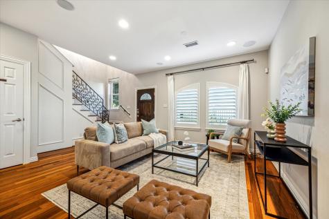 5301 Blossom Street Houston TX 77007