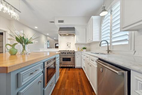 5301 Blossom Street Houston TX 77007