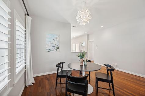 5301 Blossom Street Houston TX 77007