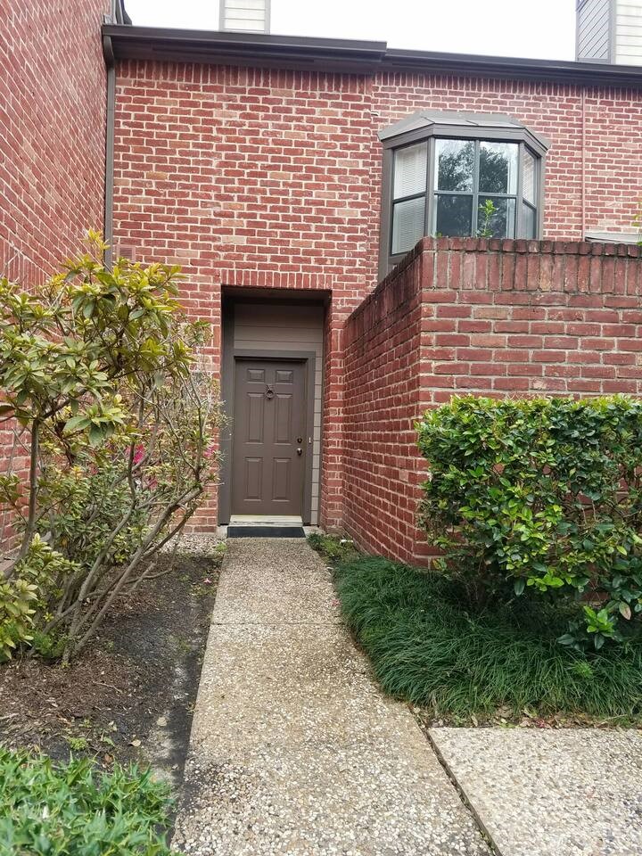 7447 Cambridge Street 106 Houston TX 77054