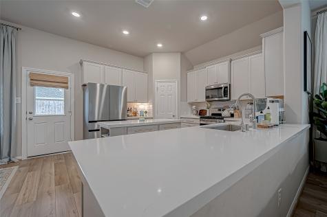 32323 Elmwood Manor Waller TX 77484