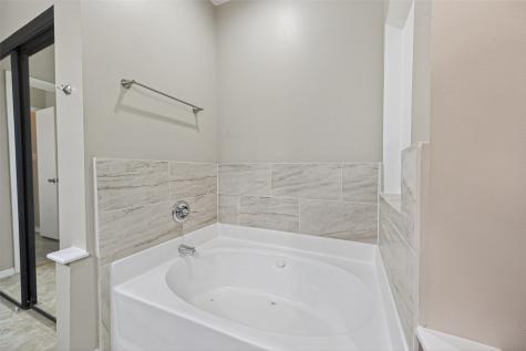 6635 Queensclub Drive Houston TX 77069